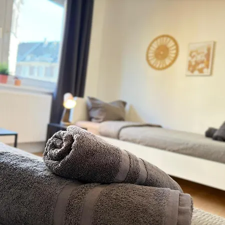 Апартаменты Ge-altstadt 02-2 I Monteurwohnung Trio I Wlan, Bettwaesche & Handtuecher, Parkplatz I Cosyhomes24 Гельзенкирхен